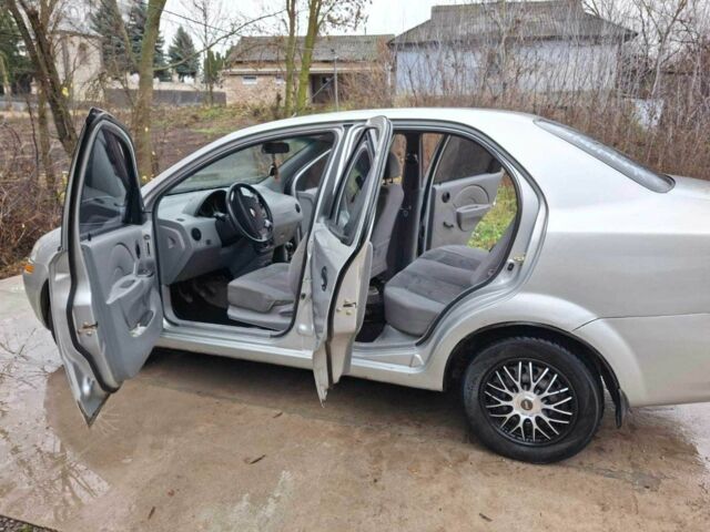 Сірий Шевроле Авео, об'ємом двигуна 1.5 л та пробігом 250 тис. км за 2650 $, фото 10 на Automoto.ua