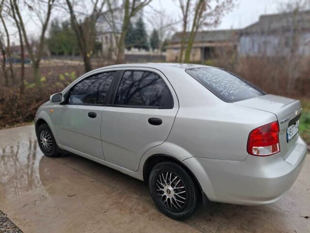 Сірий Шевроле Авео, об'ємом двигуна 1.5 л та пробігом 250 тис. км за 2650 $, фото 7 на Automoto.ua