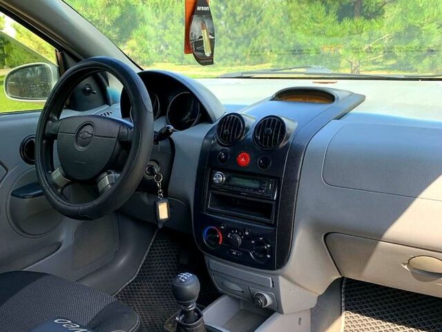 Сірий Шевроле Авео, об'ємом двигуна 1.5 л та пробігом 380 тис. км за 2600 $, фото 7 на Automoto.ua