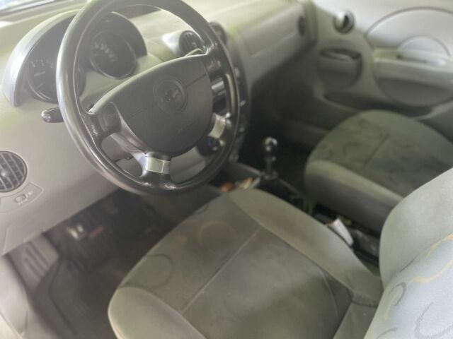 Серый Шевроле Авео, объемом двигателя 1.5 л и пробегом 260 тыс. км за 1600 $, фото 5 на Automoto.ua