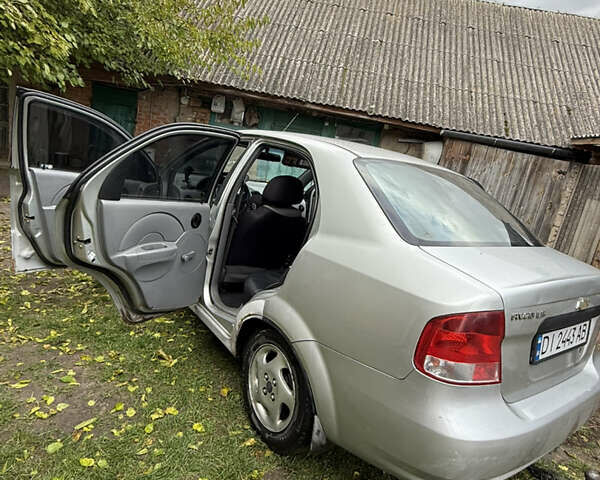 Серый Шевроле Авео, объемом двигателя 1.5 л и пробегом 214 тыс. км за 2300 $, фото 4 на Automoto.ua