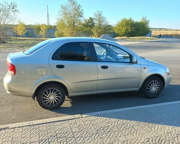 Сірий Шевроле Авео, об'ємом двигуна 1.5 л та пробігом 245 тис. км за 2800 $, фото 7 на Automoto.ua