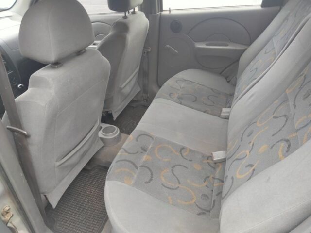 Серый Шевроле Авео, объемом двигателя 1.5 л и пробегом 260 тыс. км за 2650 $, фото 6 на Automoto.ua