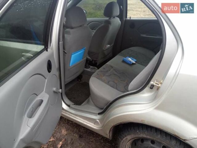 Сірий Шевроле Авео, об'ємом двигуна 1.5 л та пробігом 197 тис. км за 2700 $, фото 5 на Automoto.ua