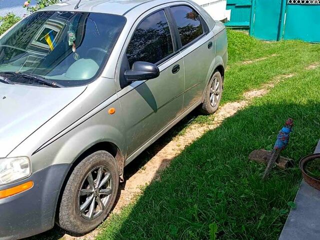 Сірий Шевроле Авео, об'ємом двигуна 1.5 л та пробігом 100 тис. км за 3250 $, фото 1 на Automoto.ua