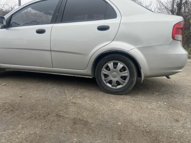 Серый Шевроле Авео, объемом двигателя 1.5 л и пробегом 270 тыс. км за 2399 $, фото 3 на Automoto.ua