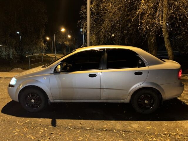 Серый Шевроле Авео, объемом двигателя 1.5 л и пробегом 268 тыс. км за 3200 $, фото 3 на Automoto.ua