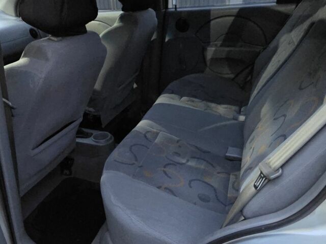 Серый Шевроле Авео, объемом двигателя 1.5 л и пробегом 260 тыс. км за 2200 $, фото 4 на Automoto.ua