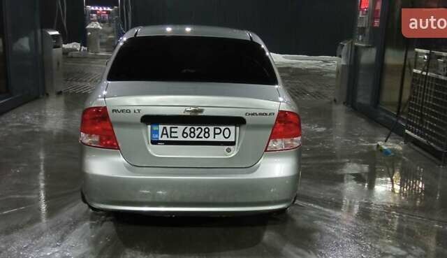 Серый Шевроле Авео, объемом двигателя 1.5 л и пробегом 300 тыс. км за 3500 $, фото 1 на Automoto.ua