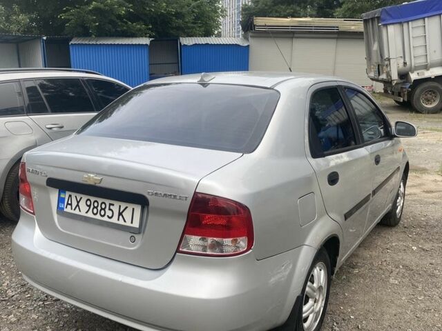 Серый Шевроле Авео, объемом двигателя 1.5 л и пробегом 160 тыс. км за 2000 $, фото 3 на Automoto.ua