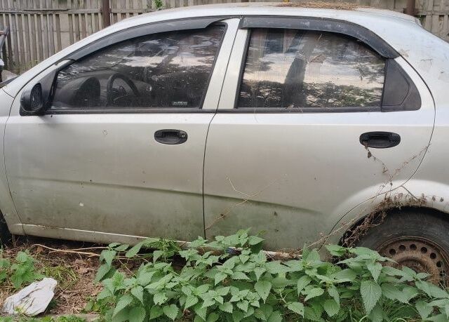 Сірий Шевроле Авео, об'ємом двигуна 1.4 л та пробігом 160 тис. км за 2000 $, фото 7 на Automoto.ua