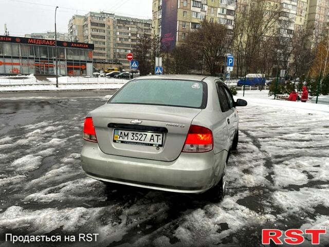 Сірий Шевроле Авео, об'ємом двигуна 1.4 л та пробігом 300 тис. км за 2250 $, фото 8 на Automoto.ua