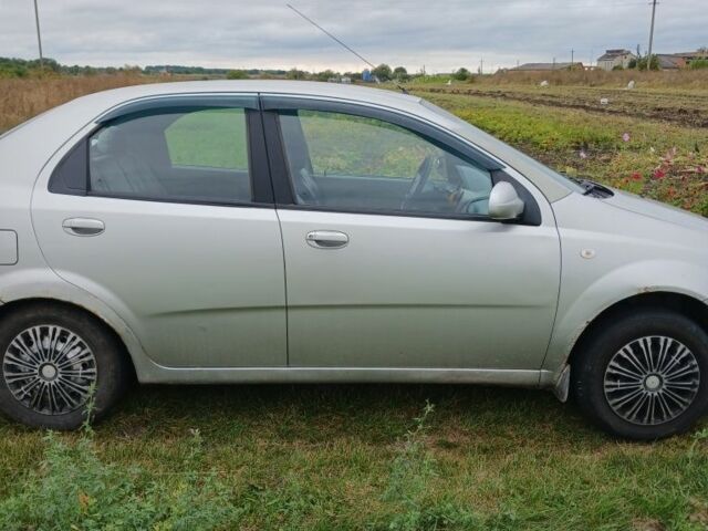 Серый Шевроле Авео, объемом двигателя 1.5 л и пробегом 243 тыс. км за 1500 $, фото 1 на Automoto.ua
