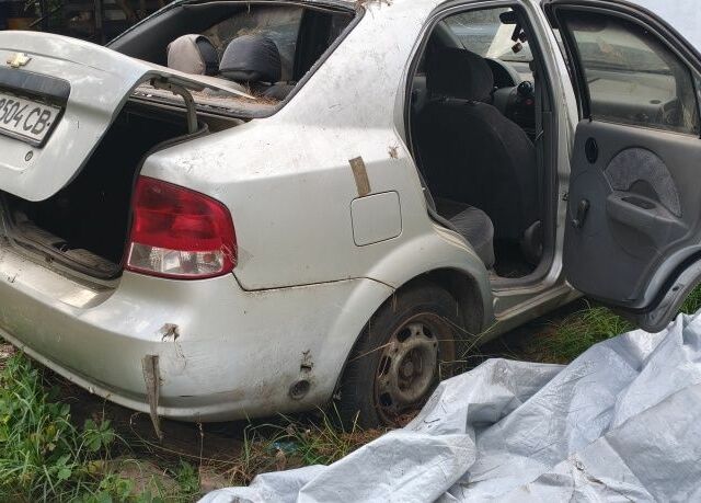 Сірий Шевроле Авео, об'ємом двигуна 1.4 л та пробігом 160 тис. км за 2000 $, фото 3 на Automoto.ua