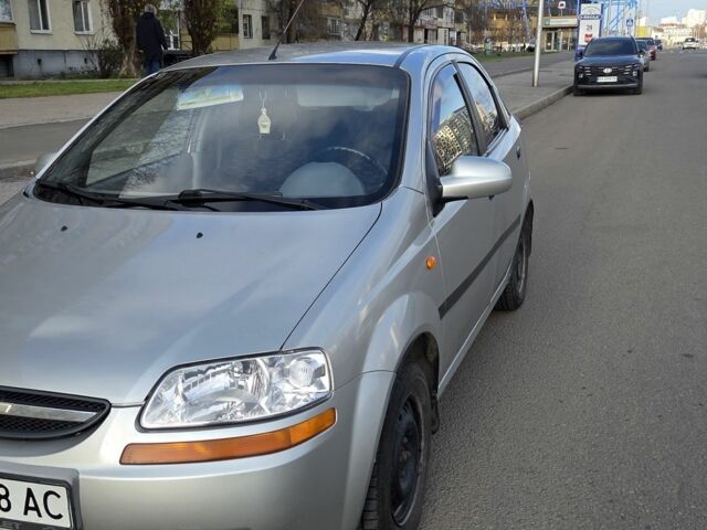 Серый Шевроле Авео, объемом двигателя 1.5 л и пробегом 120 тыс. км за 3400 $, фото 1 на Automoto.ua
