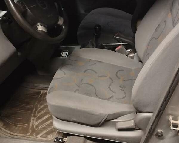 Серый Шевроле Авео, объемом двигателя 1.5 л и пробегом 170 тыс. км за 2650 $, фото 1 на Automoto.ua