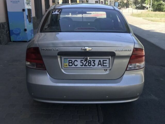 Серый Шевроле Авео, объемом двигателя 1.5 л и пробегом 200 тыс. км за 1400 $, фото 2 на Automoto.ua