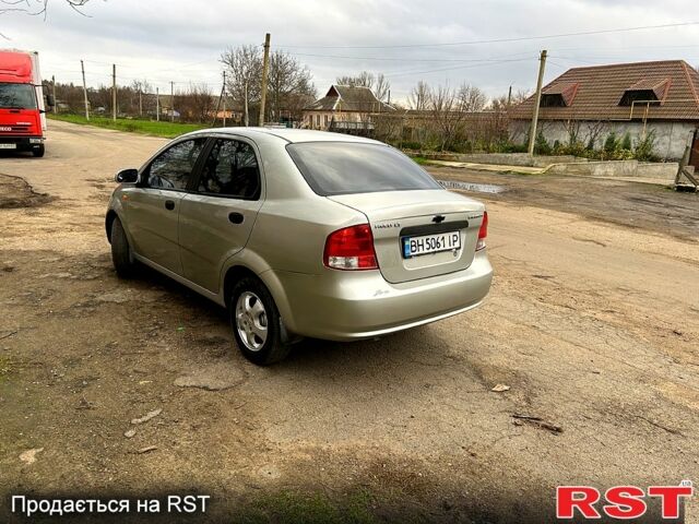 Серый Шевроле Авео, объемом двигателя 1.5 л и пробегом 255 тыс. км за 3000 $, фото 5 на Automoto.ua