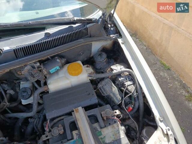 Сірий Шевроле Авео, об'ємом двигуна 1.5 л та пробігом 303 тис. км за 2750 $, фото 15 на Automoto.ua