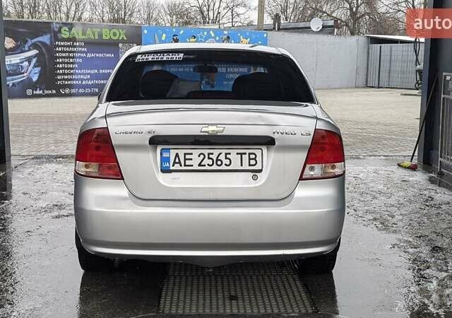 Серый Шевроле Авео, объемом двигателя 1.5 л и пробегом 265 тыс. км за 2800 $, фото 5 на Automoto.ua