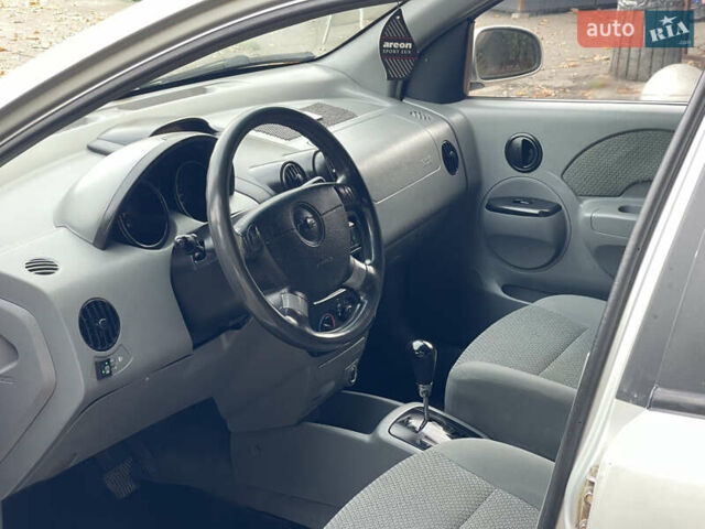Серый Шевроле Авео, объемом двигателя 1.5 л и пробегом 200 тыс. км за 3300 $, фото 8 на Automoto.ua