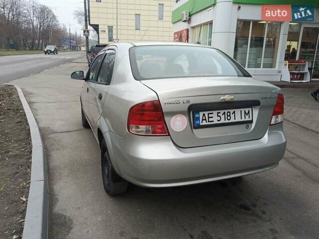 Серый Шевроле Авео, объемом двигателя 1.5 л и пробегом 150 тыс. км за 1900 $, фото 3 на Automoto.ua