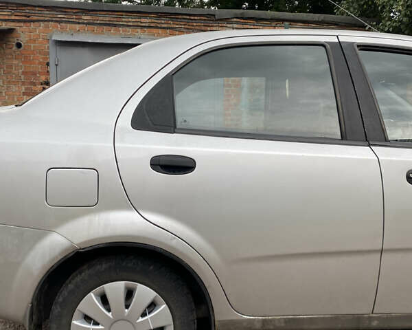 Сірий Шевроле Авео, об'ємом двигуна 1.5 л та пробігом 350 тис. км за 2150 $, фото 6 на Automoto.ua