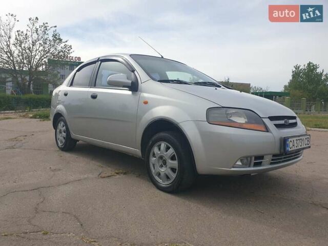 Серый Шевроле Авео, объемом двигателя 1.5 л и пробегом 280 тыс. км за 4300 $, фото 7 на Automoto.ua