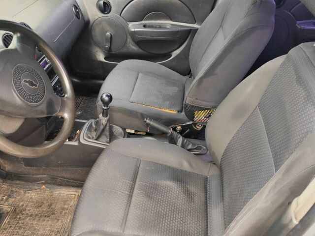 Серый Шевроле Авео, объемом двигателя 1.5 л и пробегом 359 тыс. км за 1400 $, фото 5 на Automoto.ua