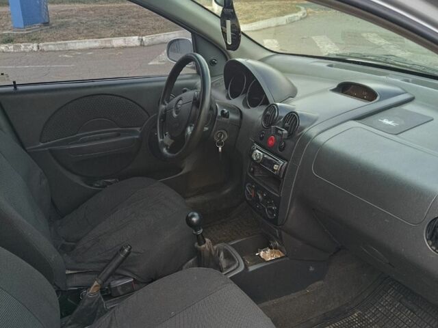 Сірий Шевроле Авео, об'ємом двигуна 1.5 л та пробігом 310 тис. км за 1300 $, фото 6 на Automoto.ua
