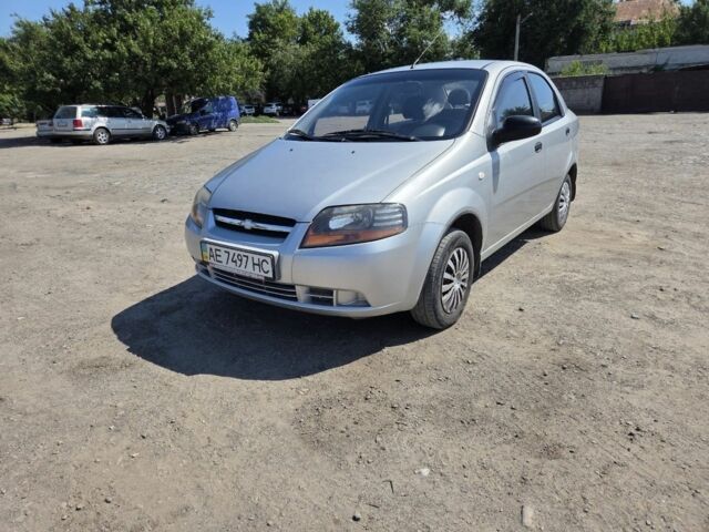 Серый Шевроле Авео, объемом двигателя 1.5 л и пробегом 201 тыс. км за 3400 $, фото 1 на Automoto.ua