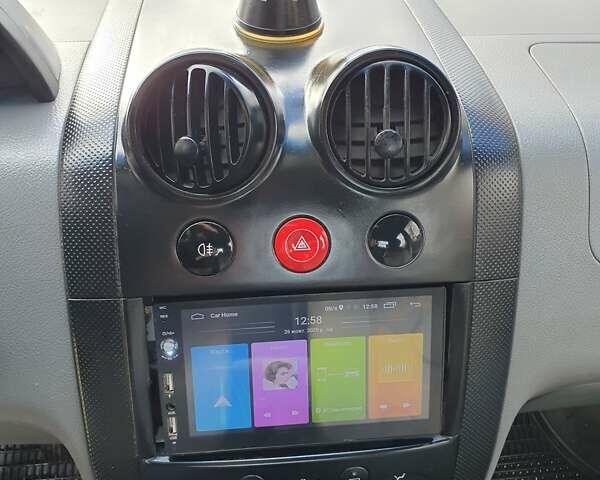 Серый Шевроле Авео, объемом двигателя 1.5 л и пробегом 188 тыс. км за 2000 $, фото 19 на Automoto.ua