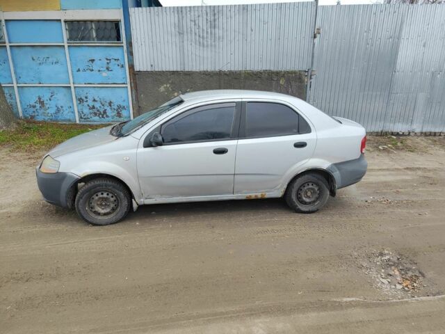 Серый Шевроле Авео, объемом двигателя 1.5 л и пробегом 359 тыс. км за 1400 $, фото 1 на Automoto.ua