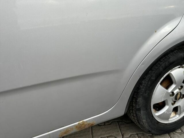 Серый Шевроле Авео, объемом двигателя 1.5 л и пробегом 126 тыс. км за 2650 $, фото 3 на Automoto.ua