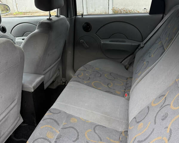 Сірий Шевроле Авео, об'ємом двигуна 1.5 л та пробігом 229 тис. км за 4000 $, фото 9 на Automoto.ua