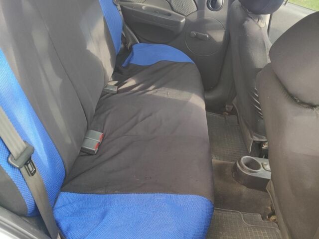 Сірий Шевроле Авео, об'ємом двигуна 1.5 л та пробігом 225 тис. км за 2133 $, фото 7 на Automoto.ua