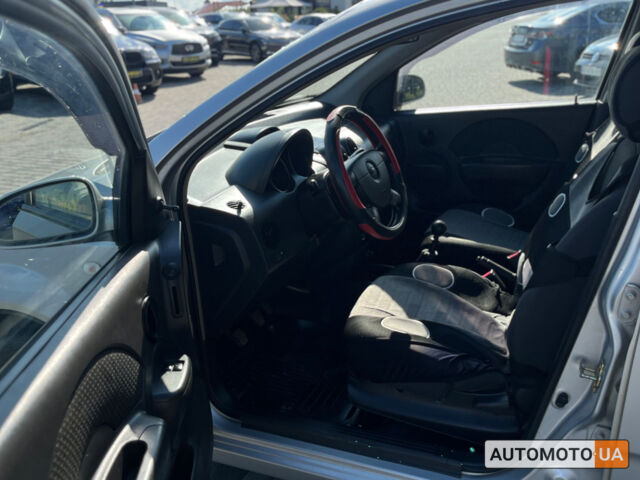 Сірий Шевроле Авео, об'ємом двигуна 1.5 л та пробігом 99 тис. км за 4990 $, фото 9 на Automoto.ua