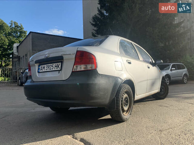 Сірий Шевроле Авео, об'ємом двигуна 1.5 л та пробігом 292 тис. км за 2899 $, фото 2 на Automoto.ua