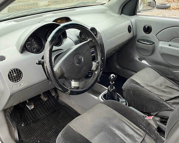 Сірий Шевроле Авео, об'ємом двигуна 1.5 л та пробігом 150 тис. км за 3500 $, фото 8 на Automoto.ua