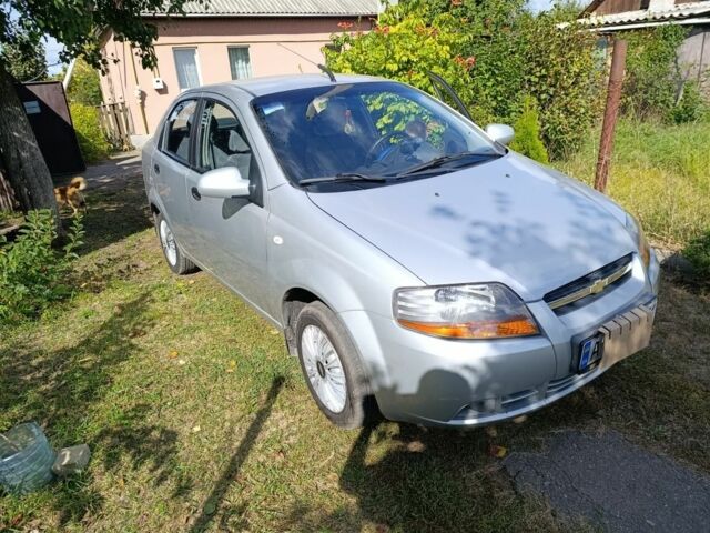 Серый Шевроле Авео, объемом двигателя 1.5 л и пробегом 160 тыс. км за 3500 $, фото 2 на Automoto.ua