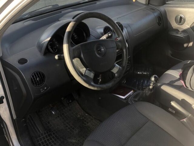 Сірий Шевроле Авео, об'ємом двигуна 0 л та пробігом 178 тис. км за 1500 $, фото 5 на Automoto.ua