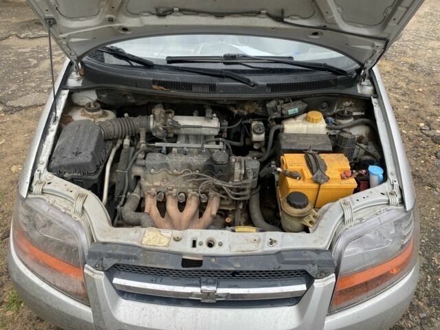 Серый Шевроле Авео, объемом двигателя 1.5 л и пробегом 260 тыс. км за 1800 $, фото 4 на Automoto.ua