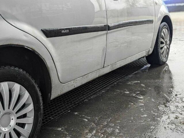 Серый Шевроле Авео, объемом двигателя 1.5 л и пробегом 265 тыс. км за 2800 $, фото 3 на Automoto.ua
