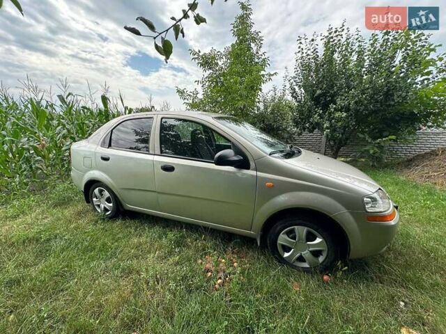 Серый Шевроле Авео, объемом двигателя 1.5 л и пробегом 143 тыс. км за 3500 $, фото 4 на Automoto.ua