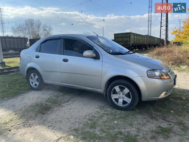 Серый Шевроле Авео, объемом двигателя 1.5 л и пробегом 141 тыс. км за 2200 $, фото 2 на Automoto.ua