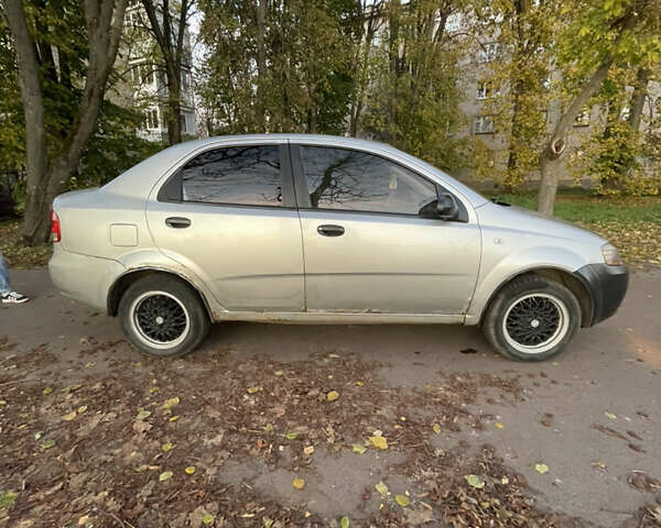 Сірий Шевроле Авео, об'ємом двигуна 1.5 л та пробігом 385 тис. км за 2200 $, фото 6 на Automoto.ua
