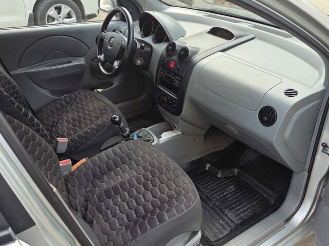 Серый Шевроле Авео, объемом двигателя 1.5 л и пробегом 120 тыс. км за 3400 $, фото 8 на Automoto.ua