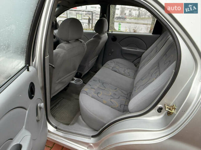 Серый Шевроле Авео, объемом двигателя 1.5 л и пробегом 153 тыс. км за 1500 $, фото 11 на Automoto.ua