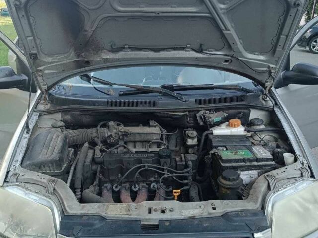 Серый Шевроле Авео, объемом двигателя 1.5 л и пробегом 356 тыс. км за 2700 $, фото 4 на Automoto.ua