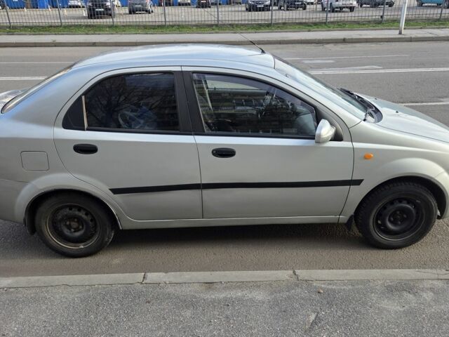 Серый Шевроле Авео, объемом двигателя 1.5 л и пробегом 120 тыс. км за 3400 $, фото 4 на Automoto.ua